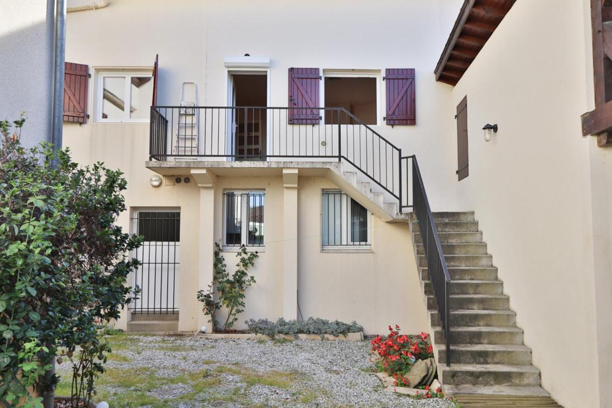 Appartement 1 A 9 Personnes Hagetmau Coeur De Ville المظهر الخارجي الصورة
